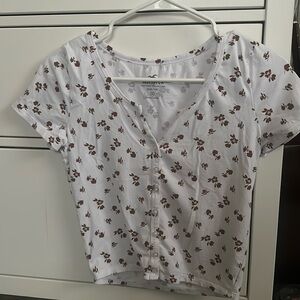 White floral Hollister baby tee